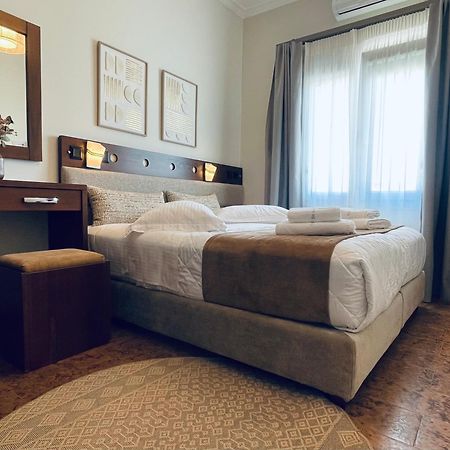 Semiramis Guesthouse Adamantas  ภายนอก รูปภาพ