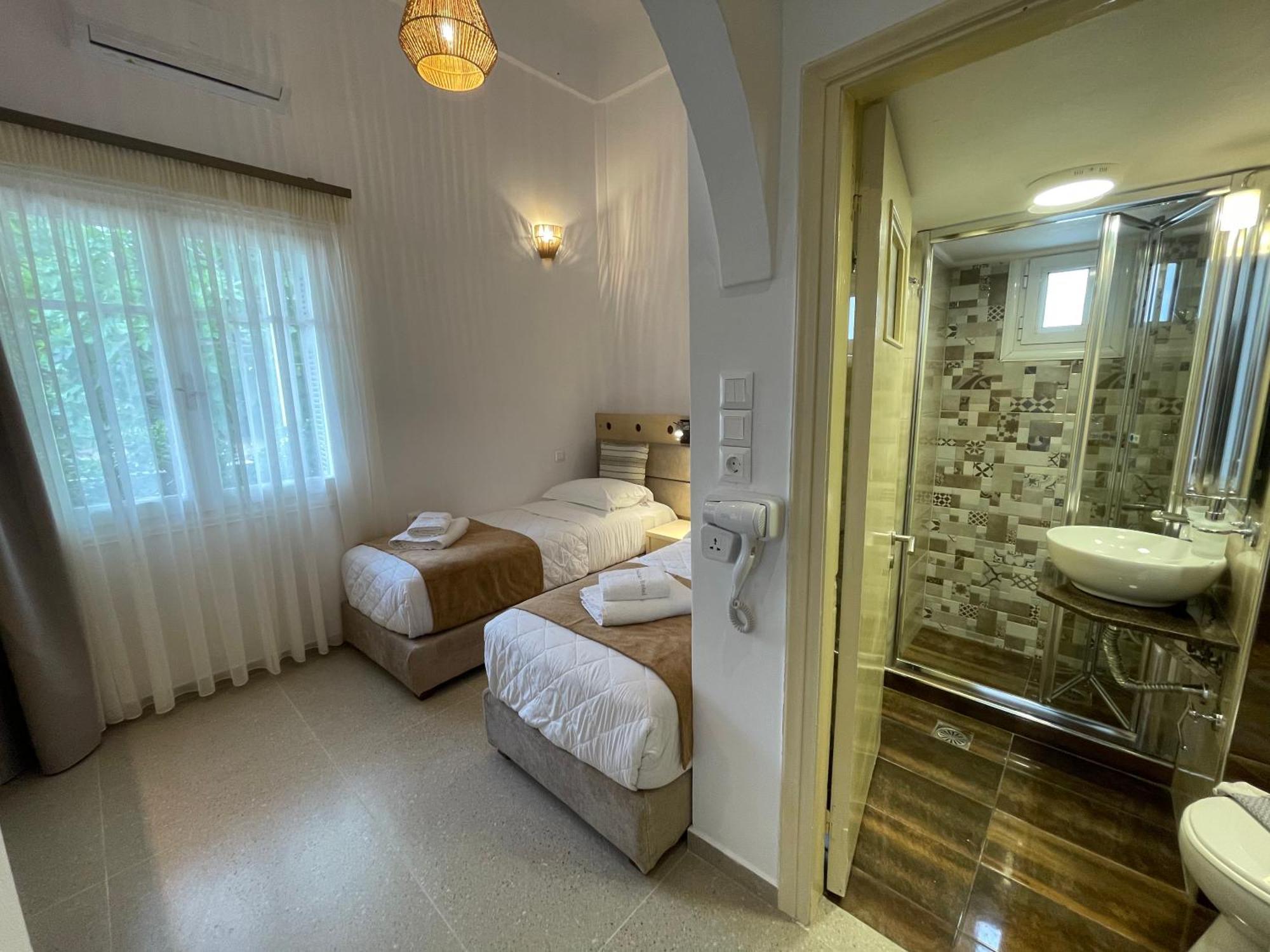 Semiramis Guesthouse Adamantas  ภายนอก รูปภาพ