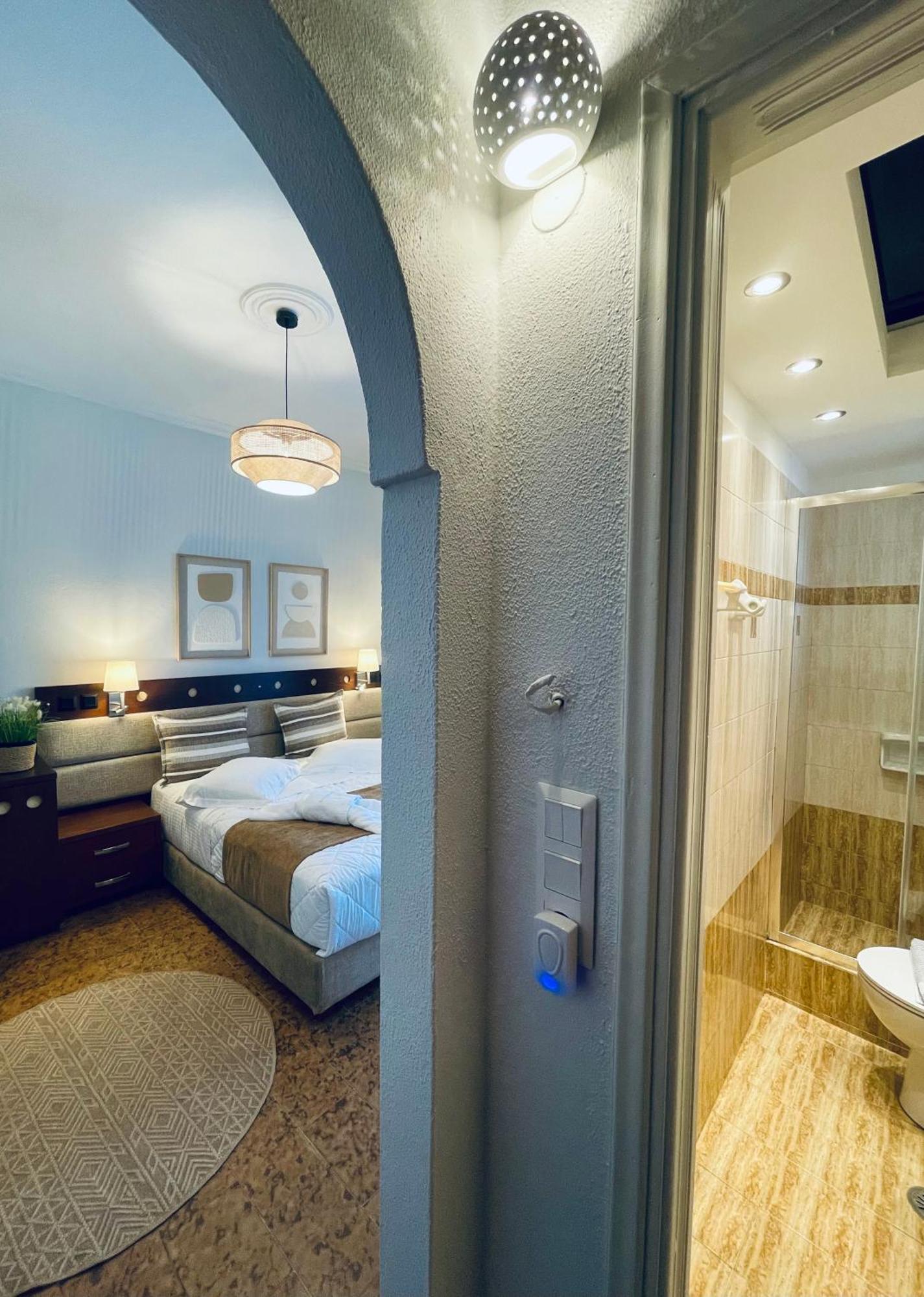 Semiramis Guesthouse Adamantas  ภายนอก รูปภาพ